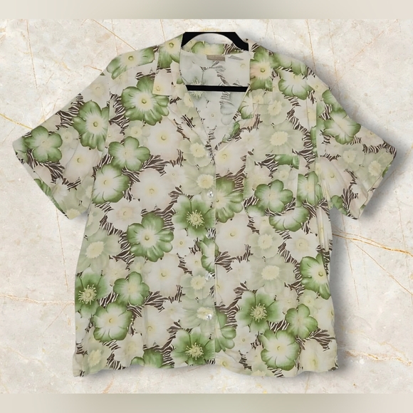 Erika Woman Tops - Vintage Hawaiian Green Floral Button Front Shirt by Erika Sz 2X Volup Excellent!